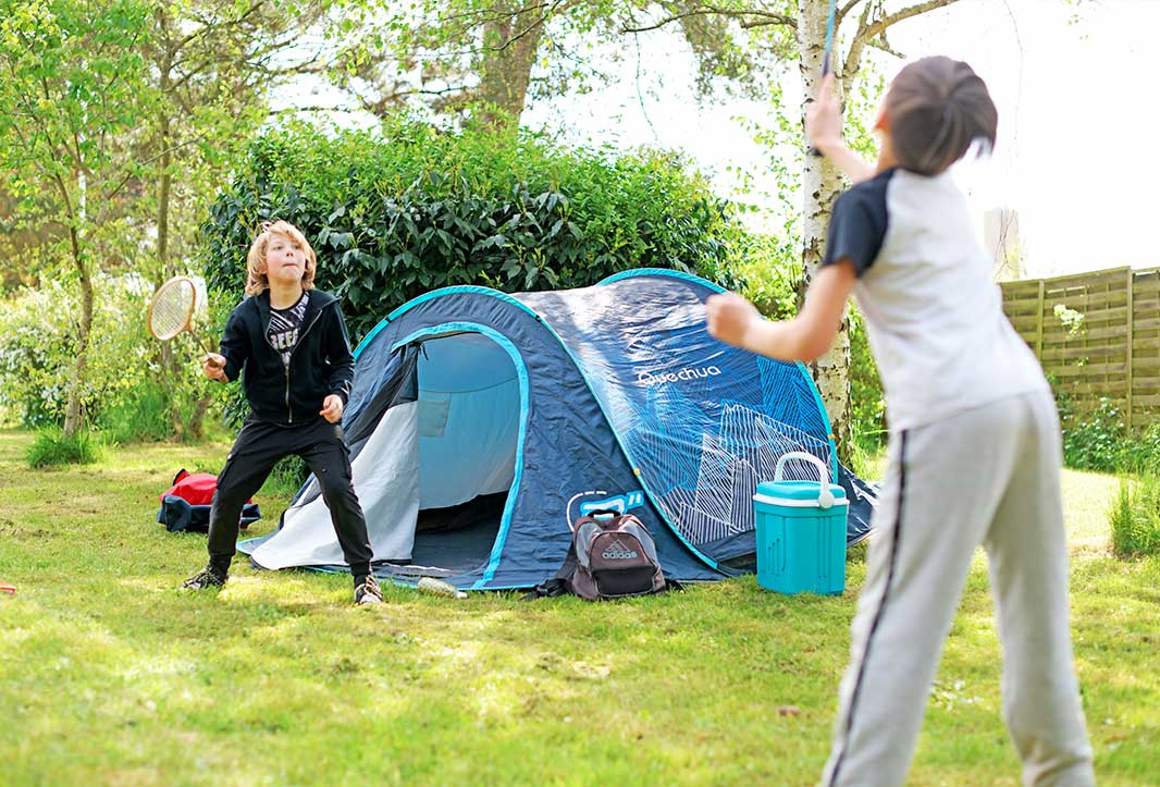 Emplacement de camping calme et couvert